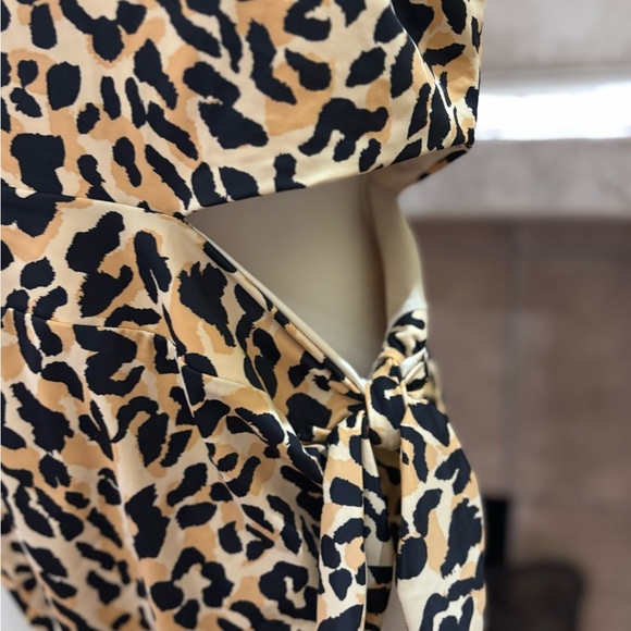 Eloquii Cheetah/Leopard Print Cut Out One Piece Bathing Suit Size 16 - Picture 2 of 13